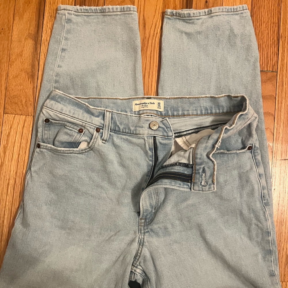 Abercrombie The Mom High Rise Size 30/10L